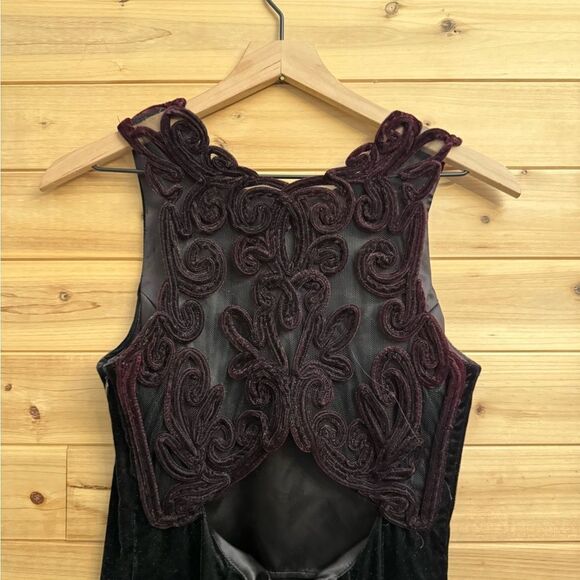 Vintage Scott McClintock Size Small Velvet Red Lace Back Maxi Prom Gown - Picture 10 of 13